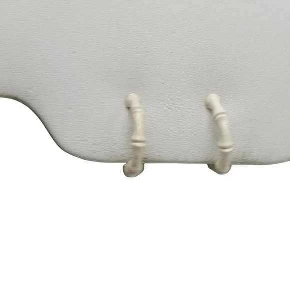 Trifari White Enamel Bamboo Hoop Earrings Clip on Closure Vintage - Picture 2 of 5